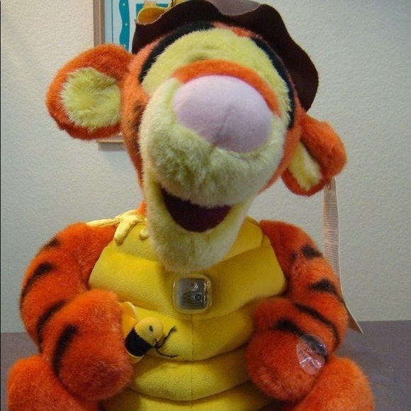 DISNEY STORE EXCLUSIVE BEE HIVE TIGGER ANIMATED - Picture 2 of 4